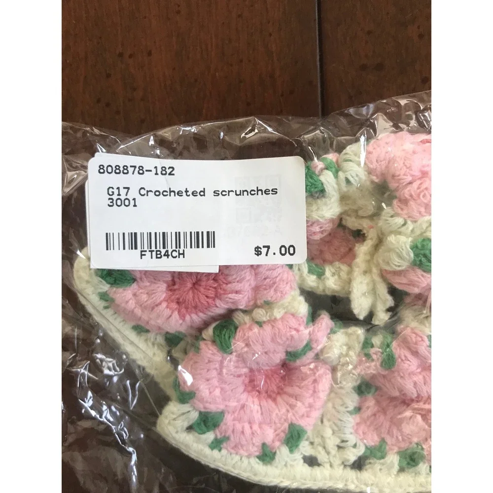 10pc Lot New Floral Crocheted Scrunchies Pink White Green Flower Hair Ties